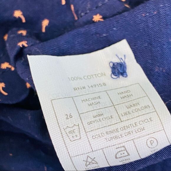 Craft and Flow navy with pink flamingo print pocket tee size large - Picture 4 of 4